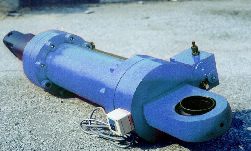 挖掘機(jī)大型油缸為什么總是壞？